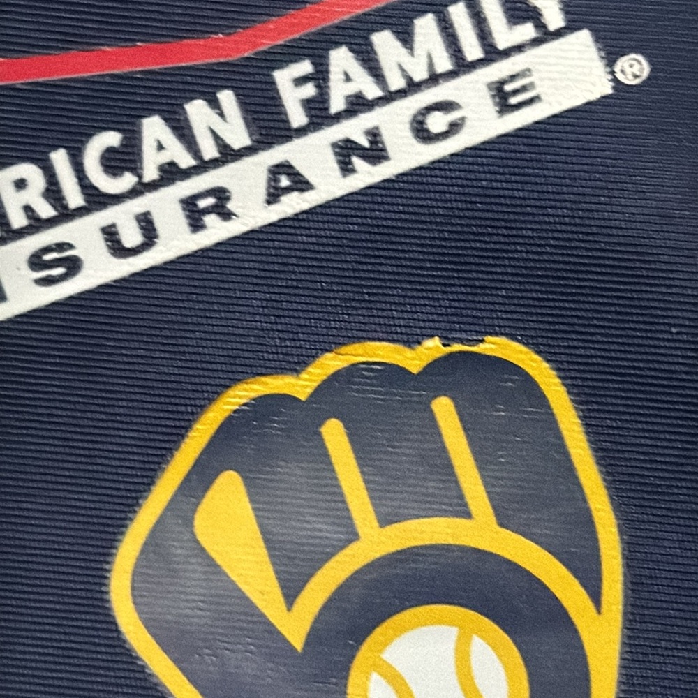 Free With $25 Purchase-Milwaukee Brewers Waist Bag/Fanny Pack-Unisex - Picture 3 of 13